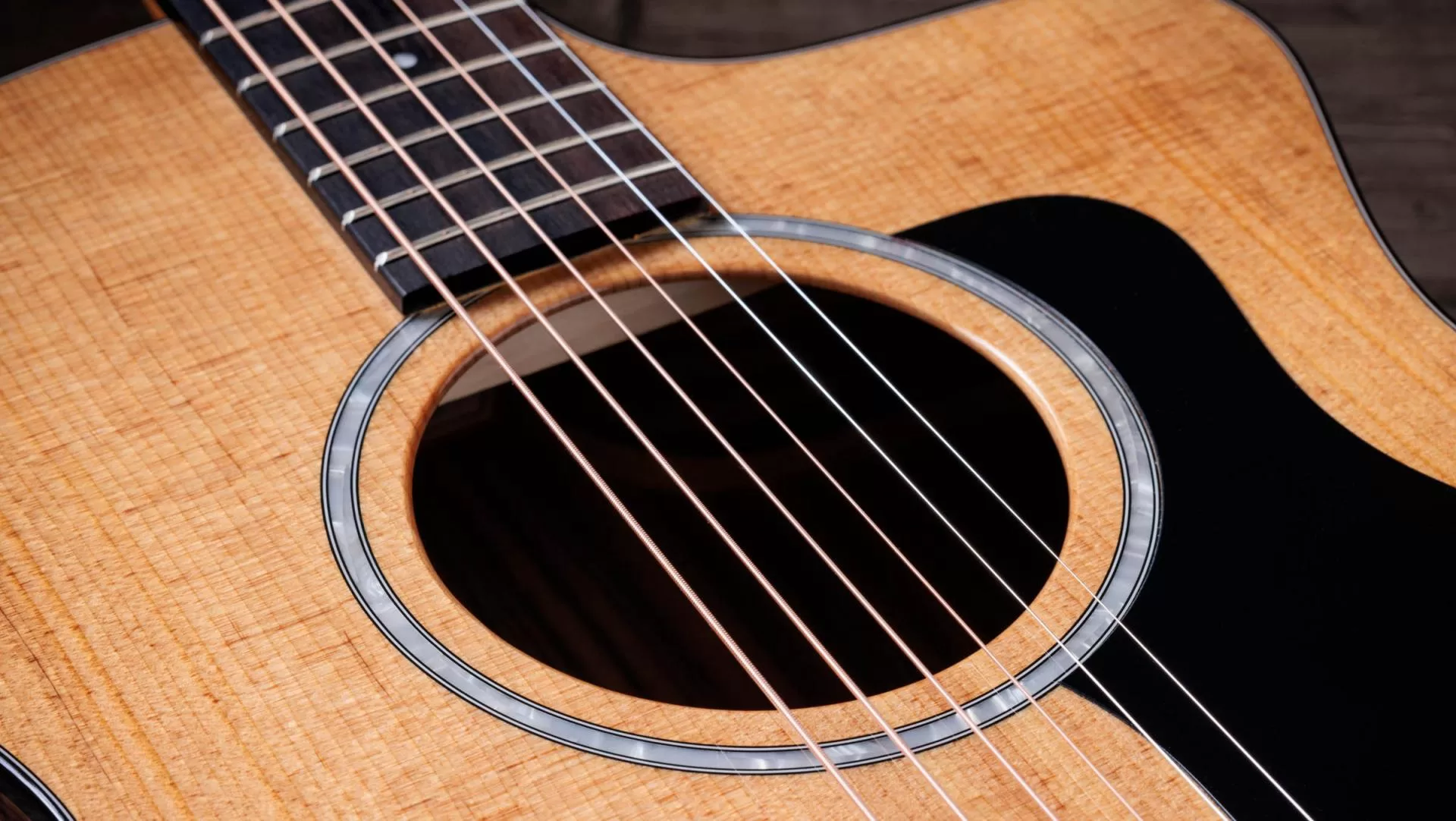 Guitarra Electroacústica Taylor 214ce Plus - Imagen 10