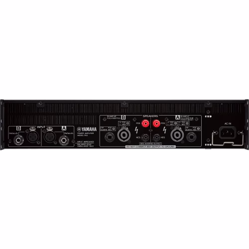 Conexiones profesionales del amplificador Yamaha PX5 incluyendo SpeakON y entradas XLR
