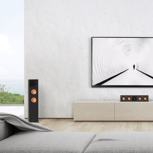Klipsch RP‑6000F II como parte de un sistema de cine en casa