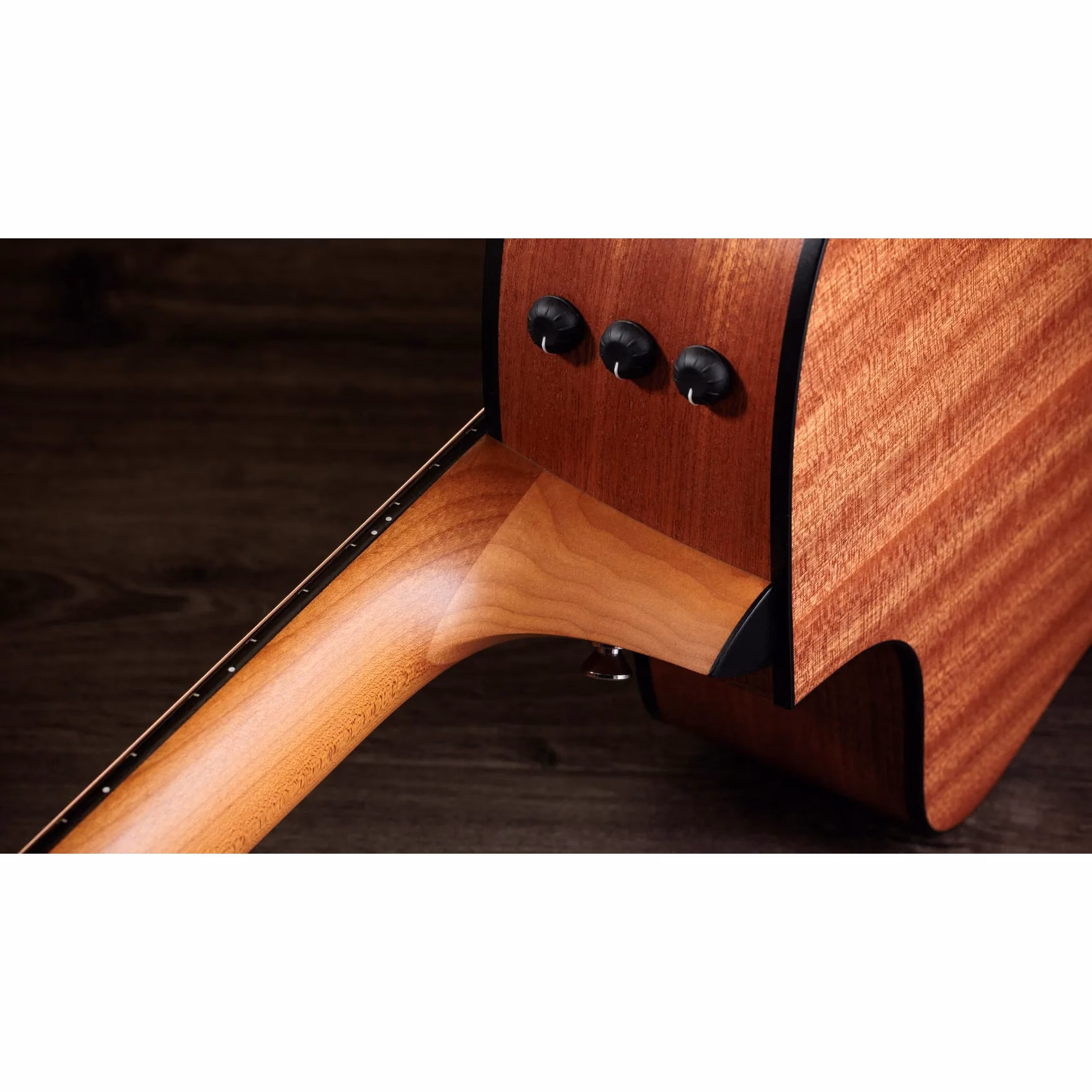 Guitarra Electroacústica Taylor 114ce-SB Special Edition Sunburst - Imagen 9